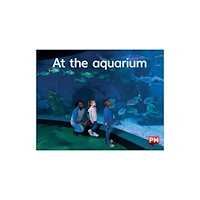 SCHOLASTIC LTD PM MAGENTA AT THE AQUARIUM PM LEVEL 2 (häftad, eng)
