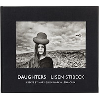 Lisen Stibeck Daughters (bok, klotband, eng)