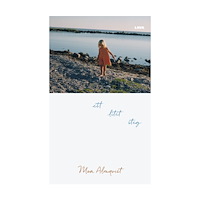 Moa Almqvist Ett litet steg (bok, danskt band)