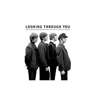 OMNIBUS PRESS Looking Through You: The Beatles Monthly Archive (inbunden, eng)