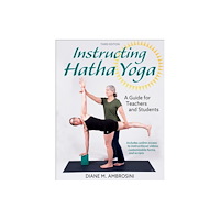 Human Kinetics Publishers Instructing Hatha Yoga (häftad, eng)